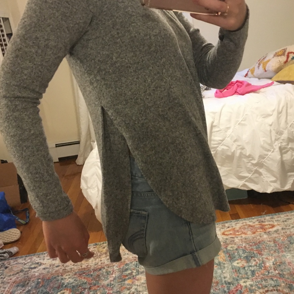 pullover - Picture 3 of 3